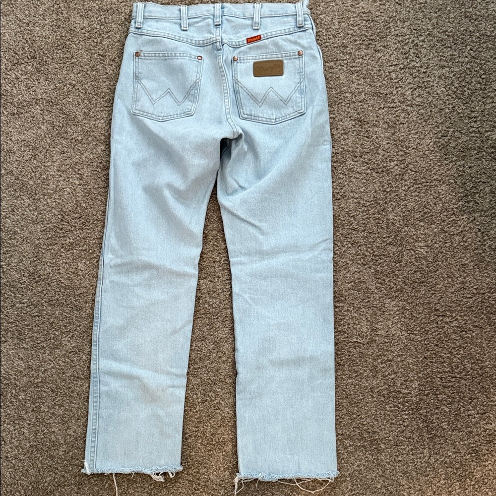 Wrangler 26 x 30  Blue Women's Jeans high rise zip straight and amazing fit!!!
